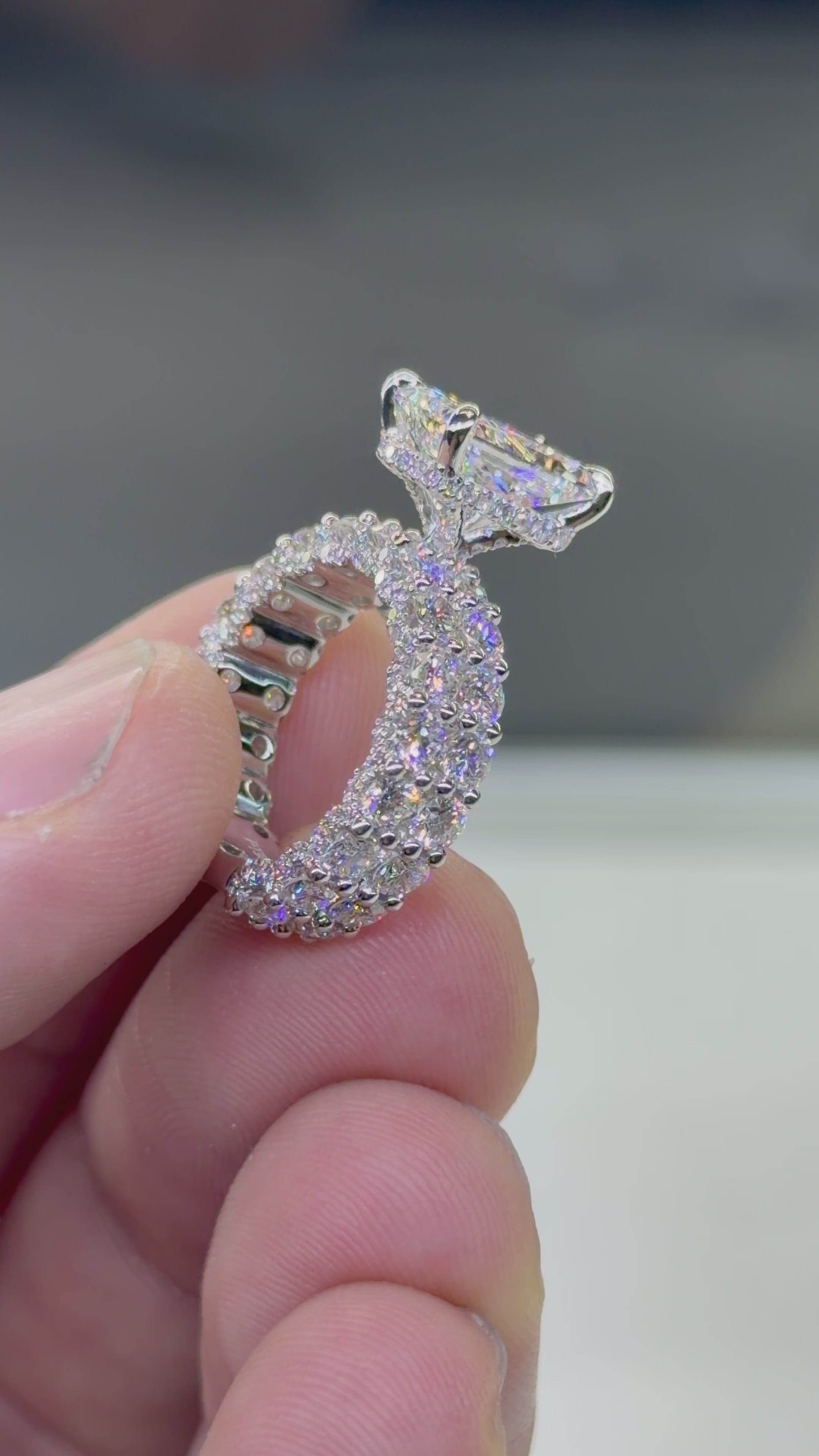 The Luna Radiant Cut Double Band