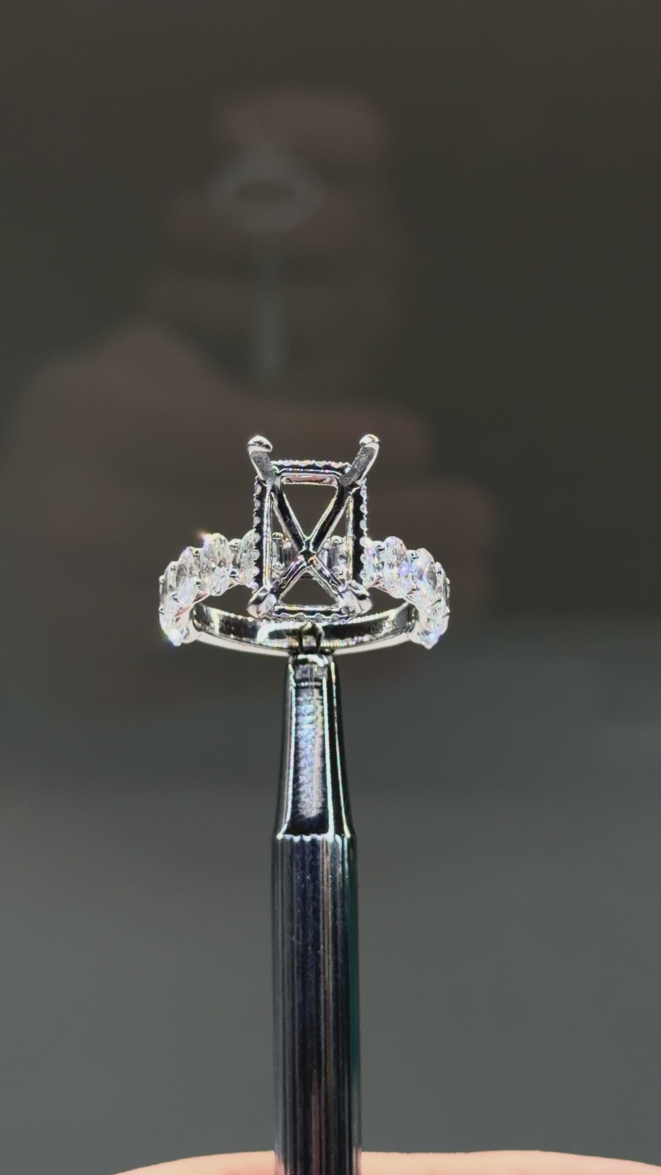 The Gabriella Mounting
