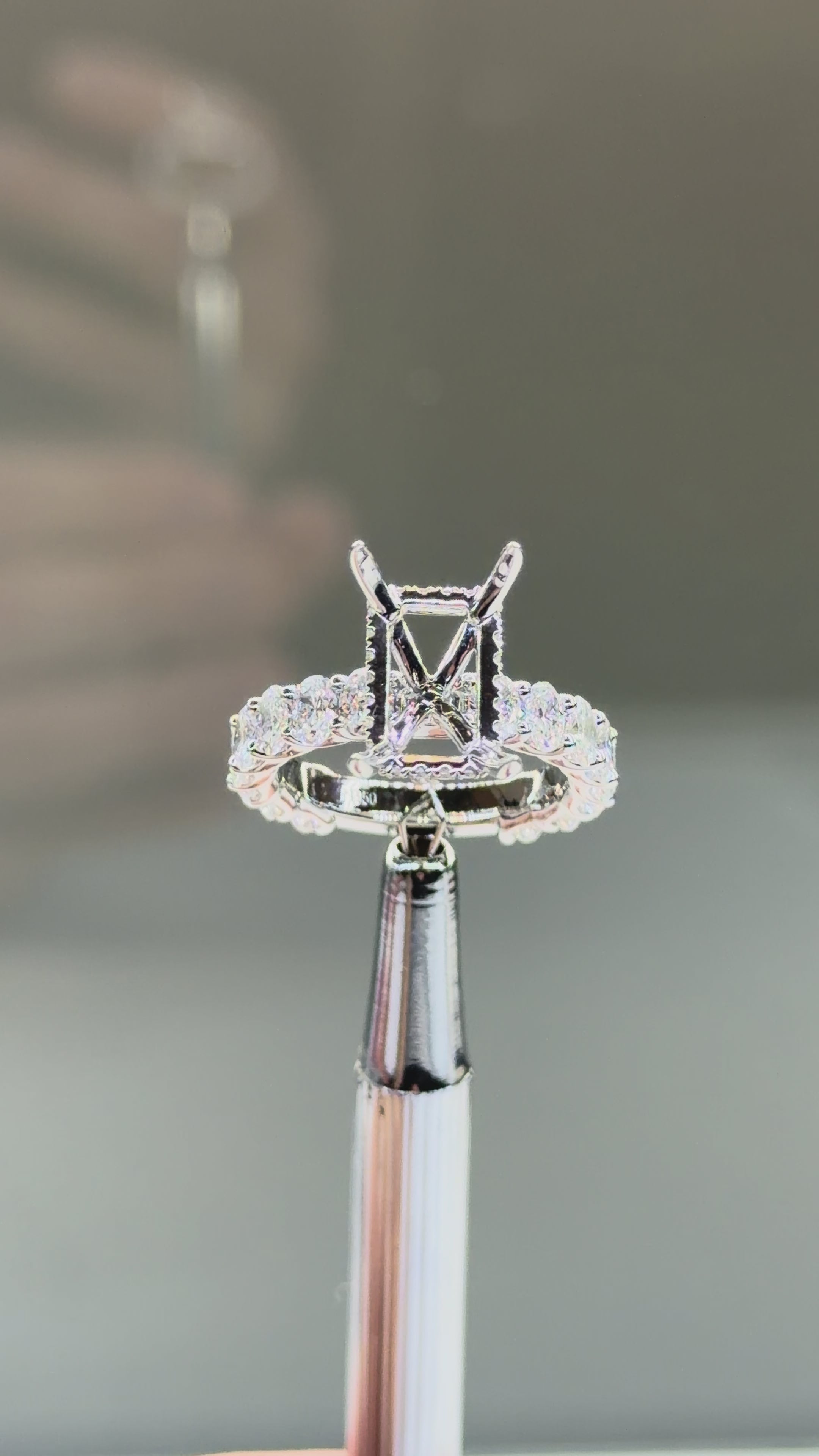 The Gabriella Mounting